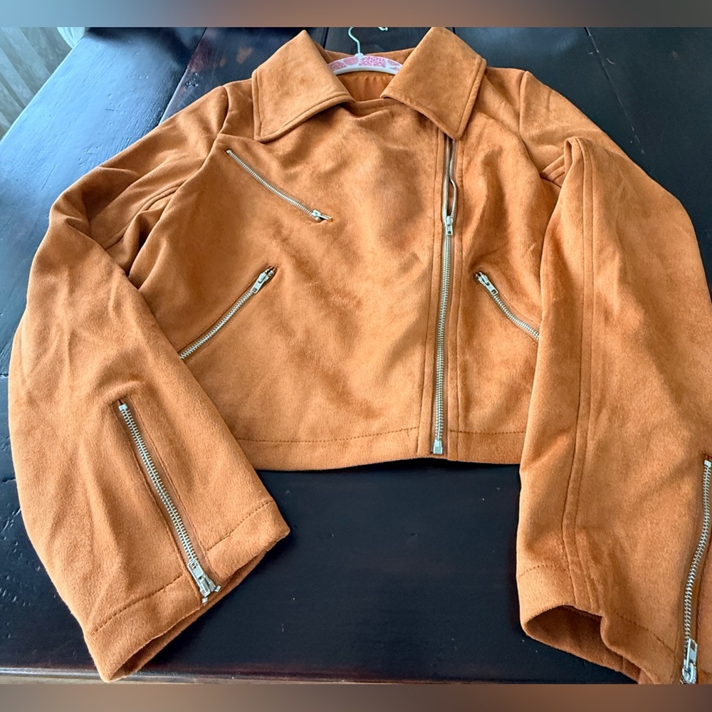 Moto jacket EUC rust colored many zipper embellishments super soft faux suede M - Picture 4 of 9